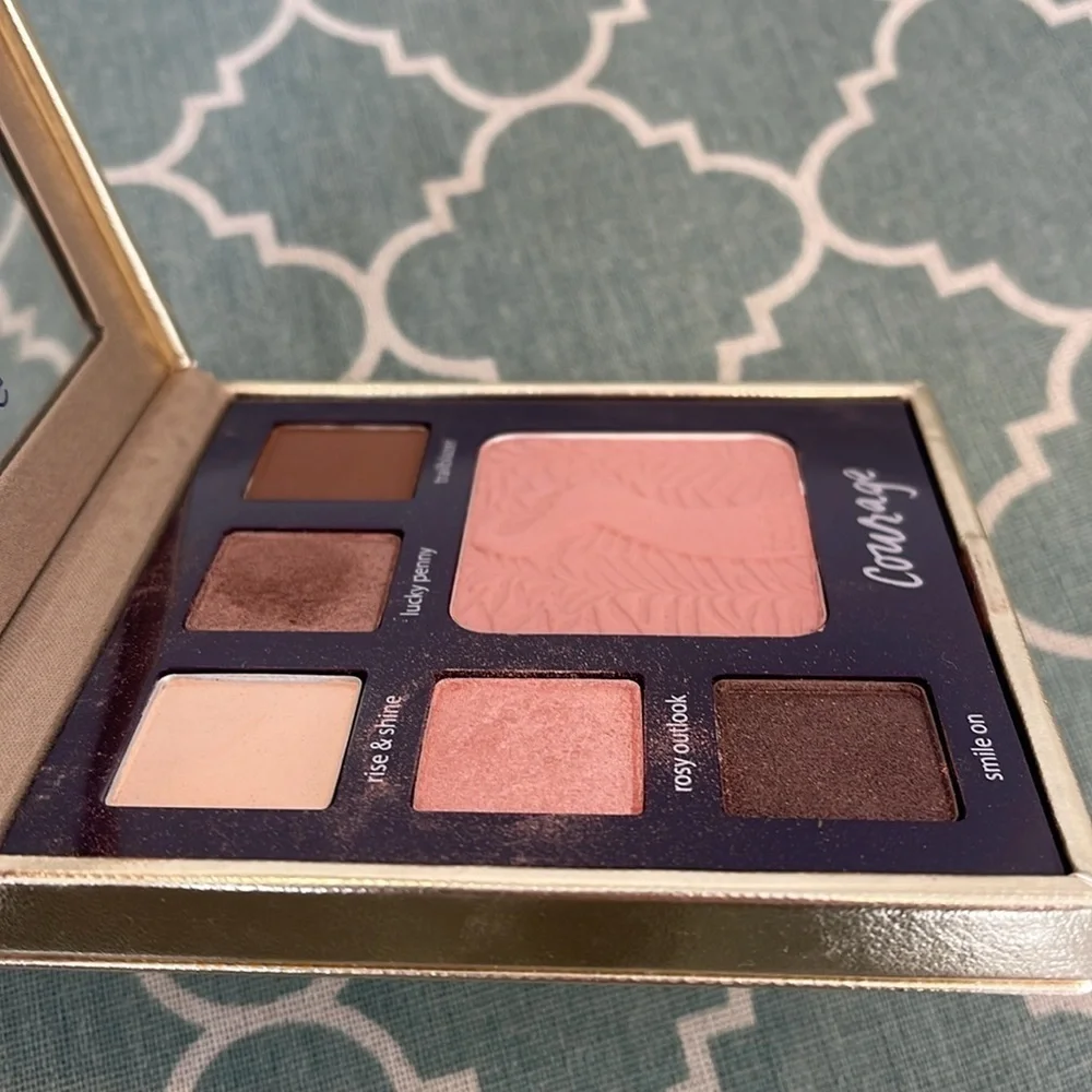 Tarte DOUBLE DUTY BEAUTY eye and cheek palette “classic Courage”